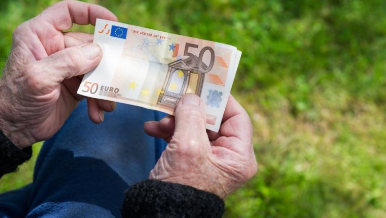 Έως και 3.000 ευρώ θα λάβουν τον Ιανουάριο οι συνταξιούχοι