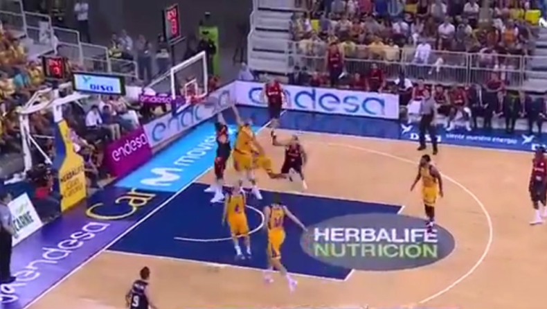 Τους πήρε παραμάζωμα ο Σενγκέλια! (vid)