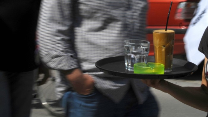 Για τα μάτια της μόνο: Ξύλο σε καφετέρια για τη σερβιτόρα