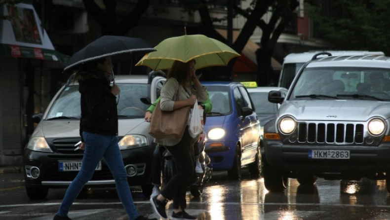 Βροχές και καταιγίδες στα βόρεια