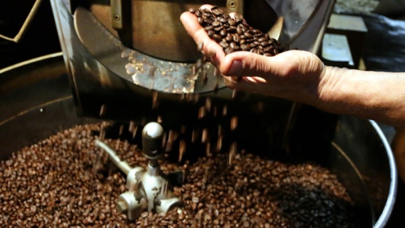 Η φορολογία στον καφέ έφερε έσοδα πάνω από τον στόχο