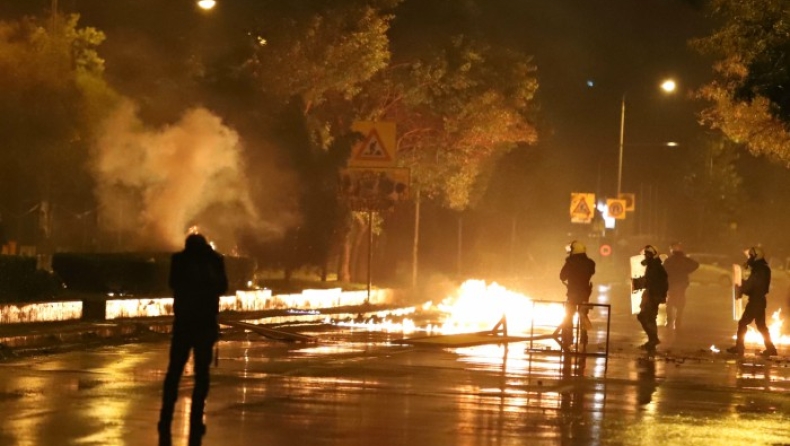 Επτά προσαγωγές στα επεισόδια της Θεσσαλονίκης (pics & vids)