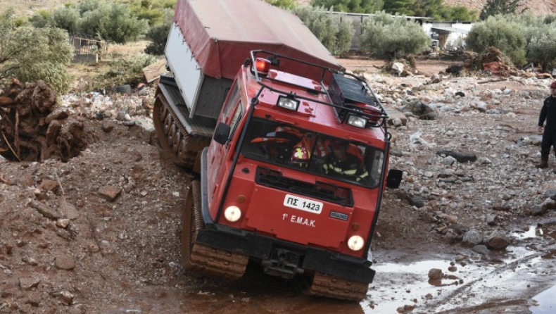 Στους 20 οι νεκροί, εικόνες καταστροφής στη Μάνδρα (pics)