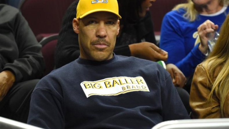 ΛαΒάρ Μπολ: «Soft oι Λέικερς, δεν προπονούν σωστά τον Λόνζο»