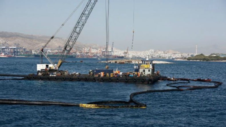 Με επιτυχία ανελκύθηκε το Αγία Ζώνη ΙΙ από τον Σαρωνικό