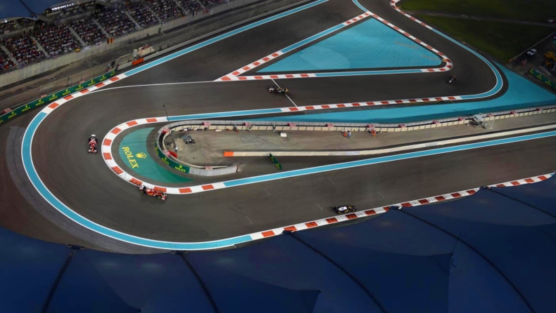 Έδωσε την χαριστική βολή ο Χάμιλτον στην Yas Marina