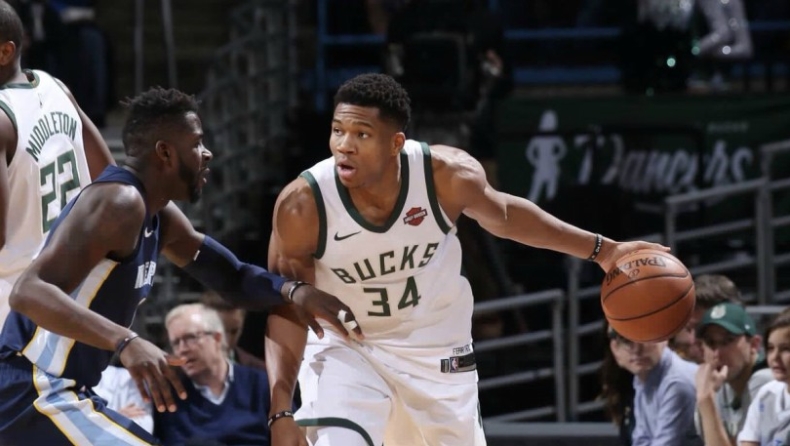 Το show του Giannis απέναντι στους Γκρίζλις! (vid)