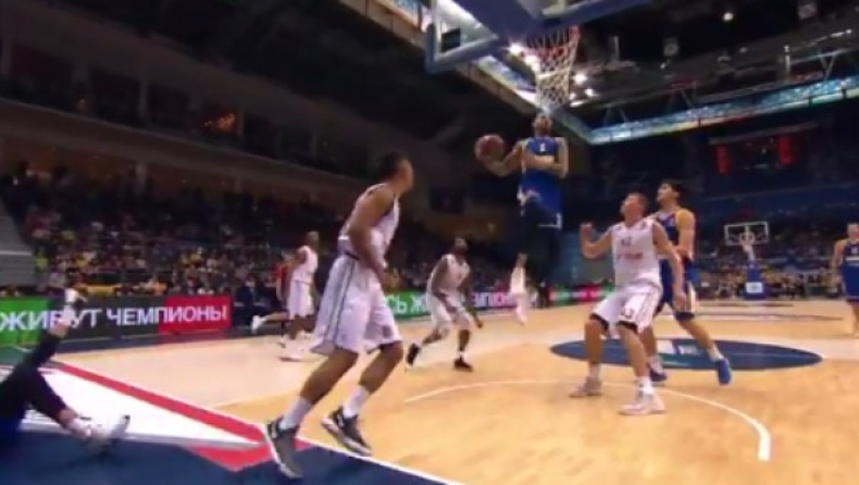 Απίθανο καλάθι ο Χάνεϊκατ (vid)