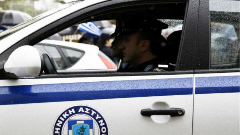37χρονος μπήκε σε τράπεζα του Αγρινίου με κουζινομάχαιρο (pics)