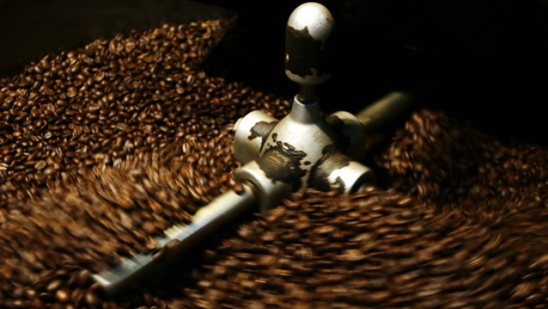 Ένας τύπος από τη Λάρισα έπαιρνε 20 ευρώ για να λέει τον καφέ!