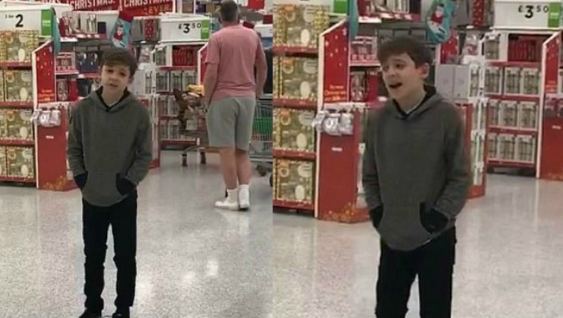 Ένα αγόρι τραγουδάει σε σούπερ μάρκετ κι όλοι παθαίνουν... πλάκα! (vid)