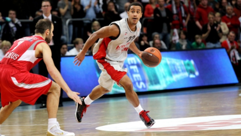 Η Μπάμπεργκ θυμήθηκε το πέρασμα του Ρόμπερτς από την ομάδα! (pics)