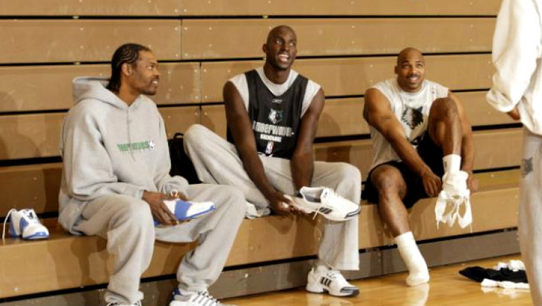 Ο Γκαρνέτ διάλεξε για χιονοπόλεμο τον Γκάρι Τρεντ! (vid)