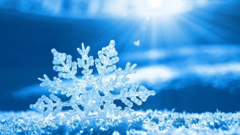 Υποχωρεί ο χιονιάς