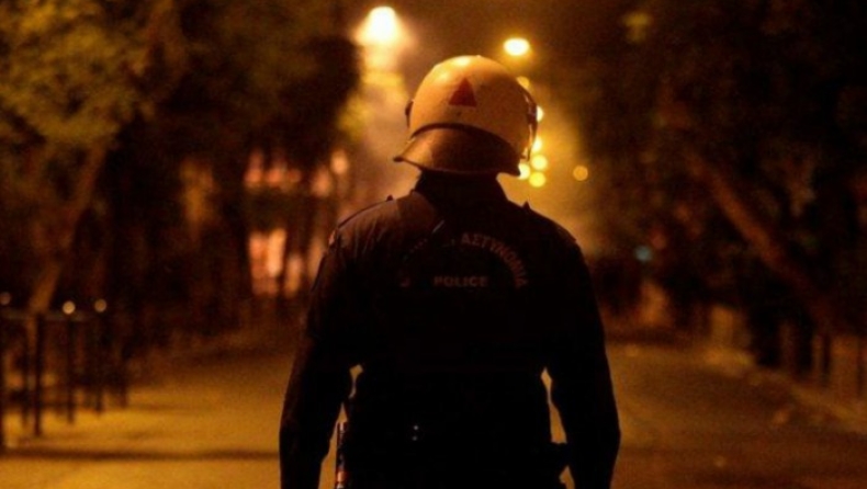 Επεισόδια τη νύχτα στα Εξάρχεια με ρίψεις μολότοφ, 1 σύλληψη