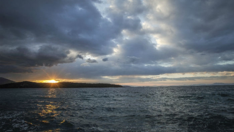 Κάτι σαν ιπτάμενος δίσκος σχηματίστηκε στον ουρανό του Ρεθύμνου (pics)