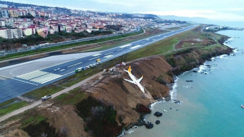 Τουρκία: Αεροσκάφος με 162 επιβάτες έπεσε σε γκρεμό (pics & vid)