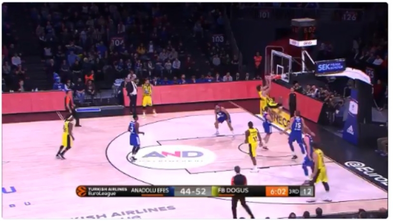 Ουαναμέικερ «σερβίρει», Βέσελι καρφώνει! (vid)