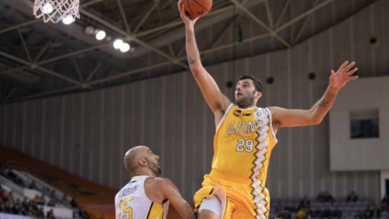 Νίκη με νέο «double double» ο Μπουρούσης!