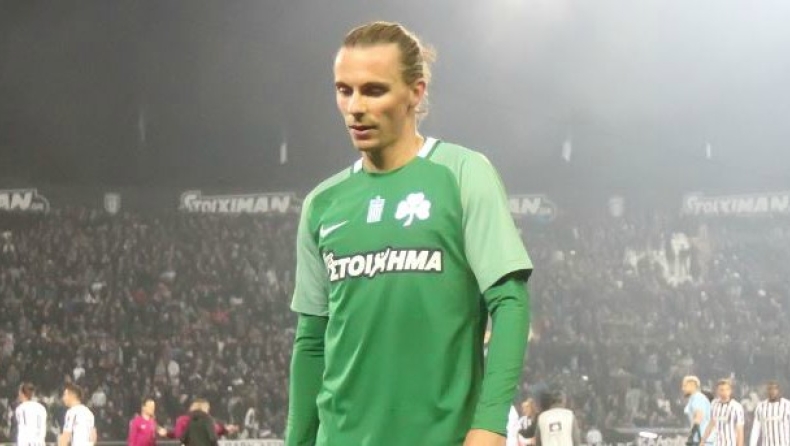 Στην Αθήνα για να υπογράψει στην ΑΕΚ ο Χουλτ