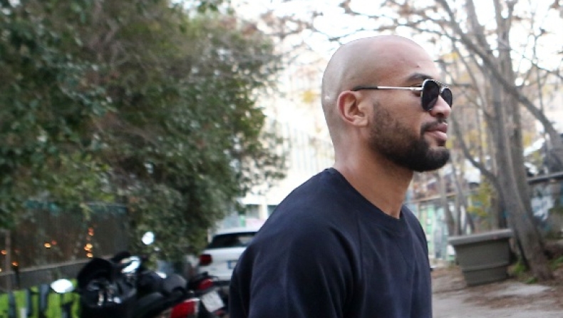 Θέλει περισσότερα ο Αλαφούζος για Μολέντο, ενοχλημένος ο παίκτης