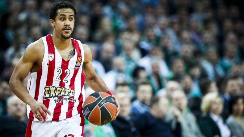 Χάνει την Αρμάνι ο Ρόμπερτς