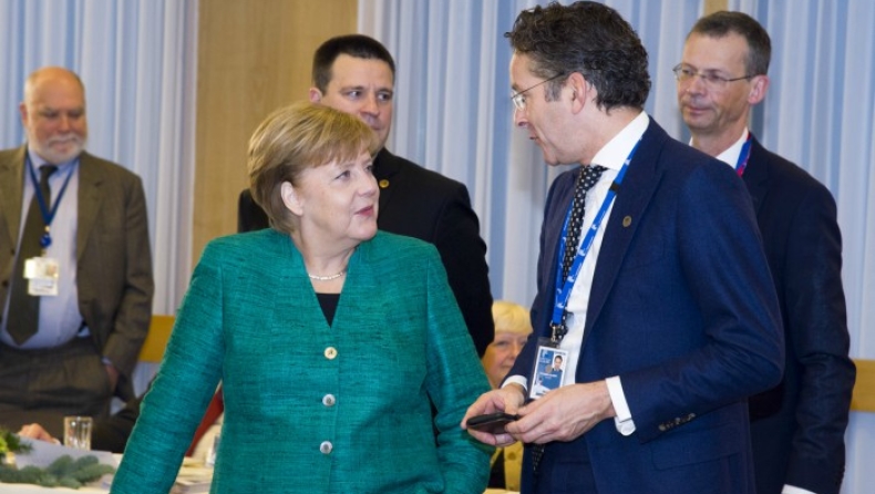 «Ο υπουργός Οικονομικών δεν κάνει ό,τι θέλει», δήλωσε η Μέρκελ