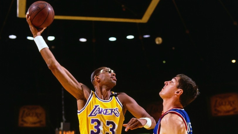 Κορυφαία signature move το skyhook του Τζαμπάρ! (vids & poll)