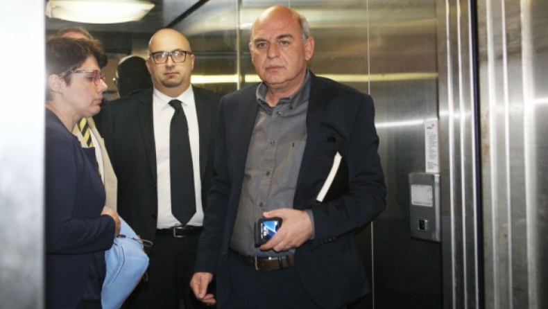 Γραμμένος: «Δεσμεύσεις μέχρι την άλλη Παρασκευή»