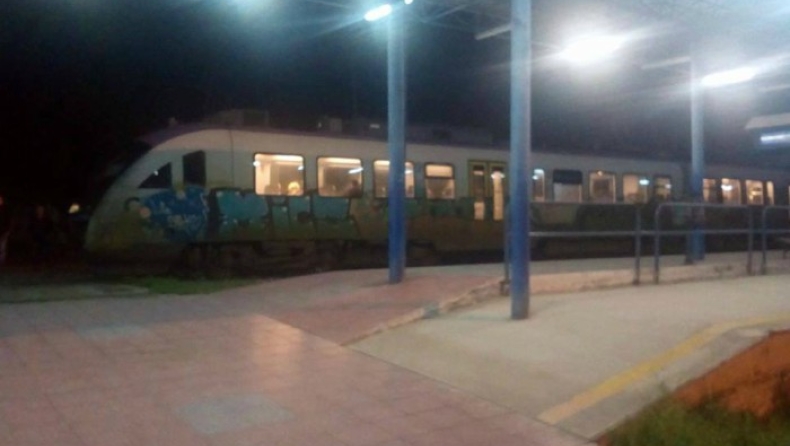 Εκτροχιάστηκε τρένο στην Κατερίνη