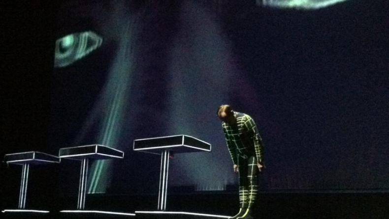 Ένα 3D μουσικό ταξίδι από την Αθήνα στον πλανήτη Kraftwerk