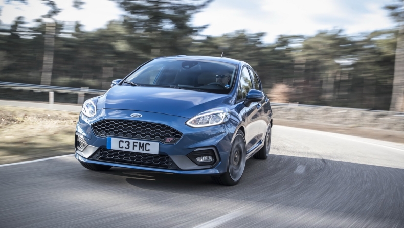 Με «πολεμική» διάθεση και 200 ίππους το νέο Ford Fiesta ST (pics & vid)