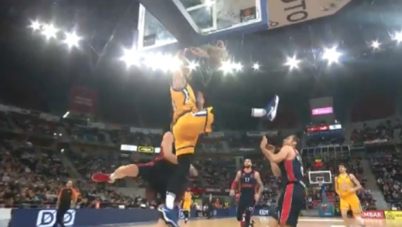 Κάρφωμα βγαλμένο από ΝΒΑ ο Γκιλ (vid)