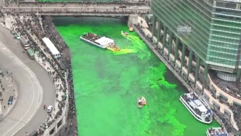 Το ποτάμι του Σικάγο «βάφτηκε» πράσινο (vid)