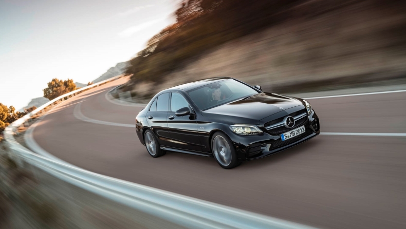 H AMG έβαλε φτερά στη Mercedes C-Class (pics)