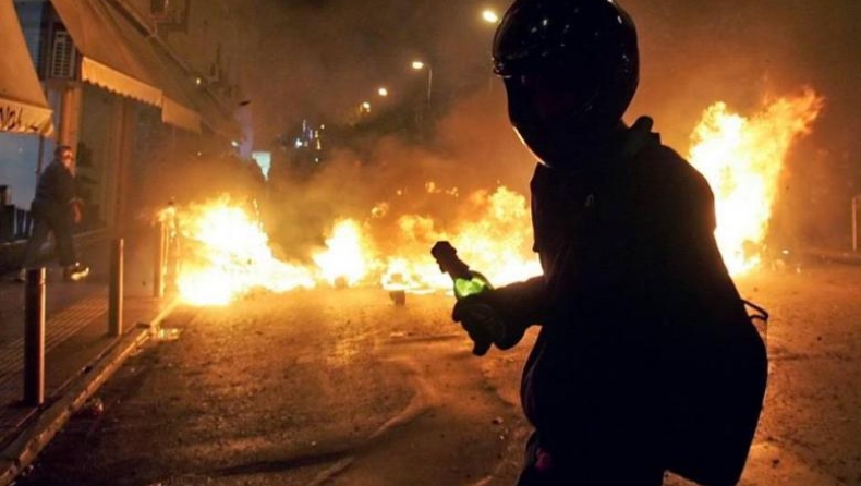 Nύχτα επεισοδίων στο κέντρο της Αθήνας