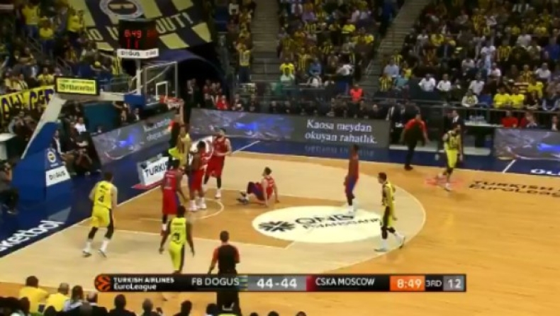 Κάρφωσε με δύναμη ο Βέσελι (vid)