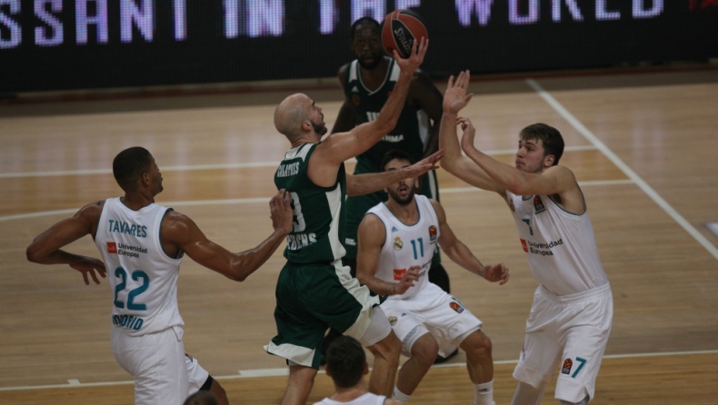 Στο «κάστρο» του για το καλό... ποδαρικό!