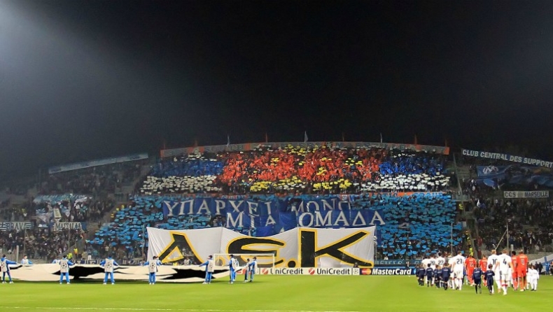 Αποθέωσαν την πρωταθλήτρια ΑΕΚ στο Βελοντρόμ! (pic)