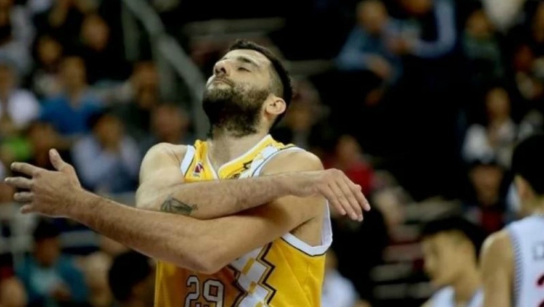 «Αντίο» πρωτάθλημα για τον Μπουρούση!