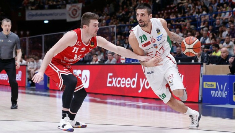 Αρμάνι - Πέζαρο 70-75