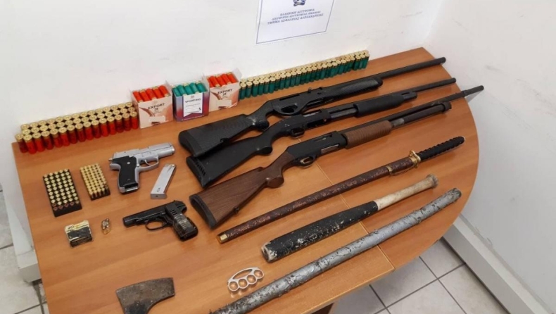 Ένα μικρό οπλοστάσιο βρέθηκε σε σπίτι στην Αλεξάνδρεια Ημαθίας
