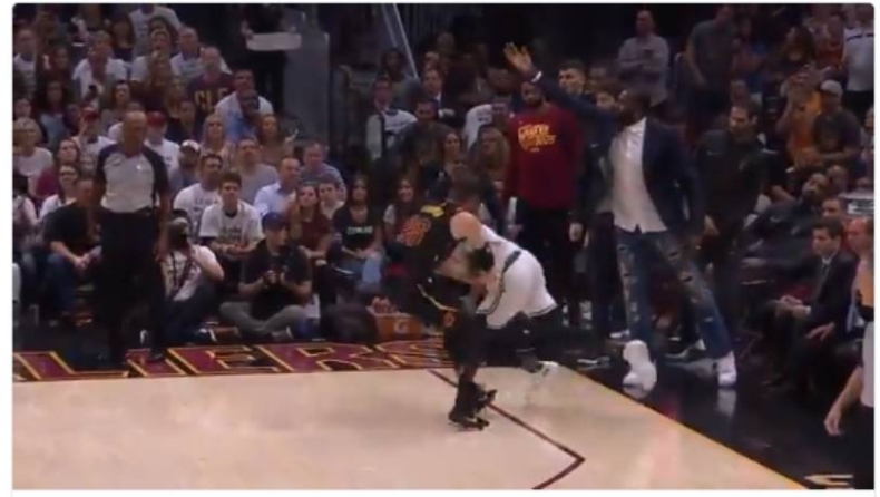 «Ντύθηκε» προπονητής ο Πέρκινς και... έβγαλε την άμυνα! (vid)