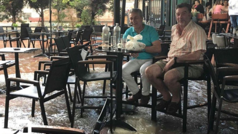 Στην Θεσσαλονίκη έβρεξε και η πλατεία Ευόσμου έγινε λίμνη (vid)