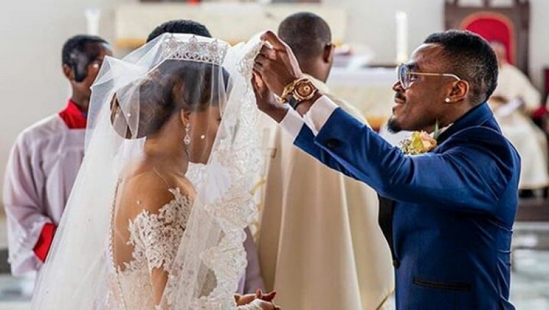 Γαμπρός ο Εμενίκε με απίστευτο ντύσιμο και γυαλιά ηλίου! (pics & vid)