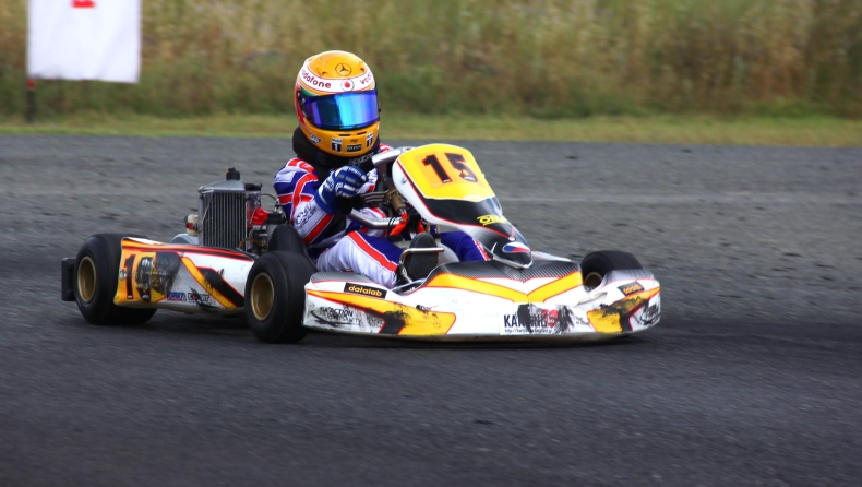 Μπουγάτσα με Rotax και θέαμα