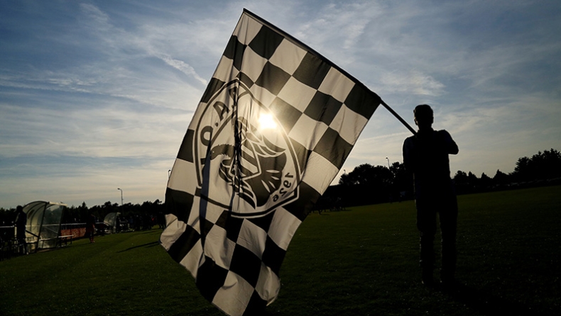 Το «ασπρόμαυρο» αλφαβητάρι του καλοκαιριού