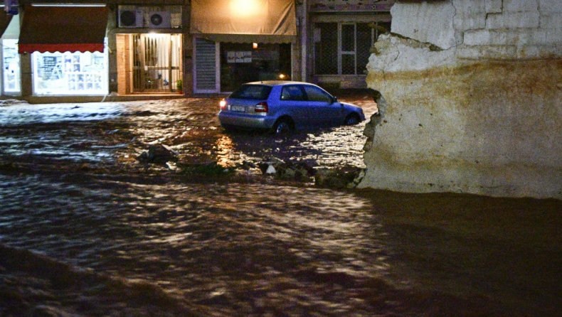 Συνεχίζεται η άντληση υδάτων στην Μάνδρα