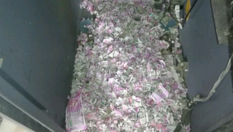 Φιλοχρήματοι αρουραίοι έκαναν τσιμπούσι με χιλιάδες δολάρια σε ΑΤΜ της Ινδίας (pics & vid)
