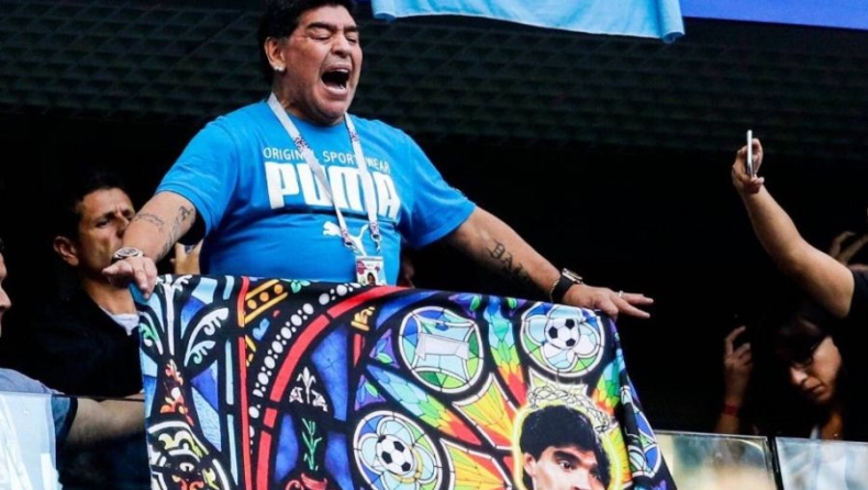 Όλα καλά με Μαραντόνα αναχώρησε για Μόσχα (pic)